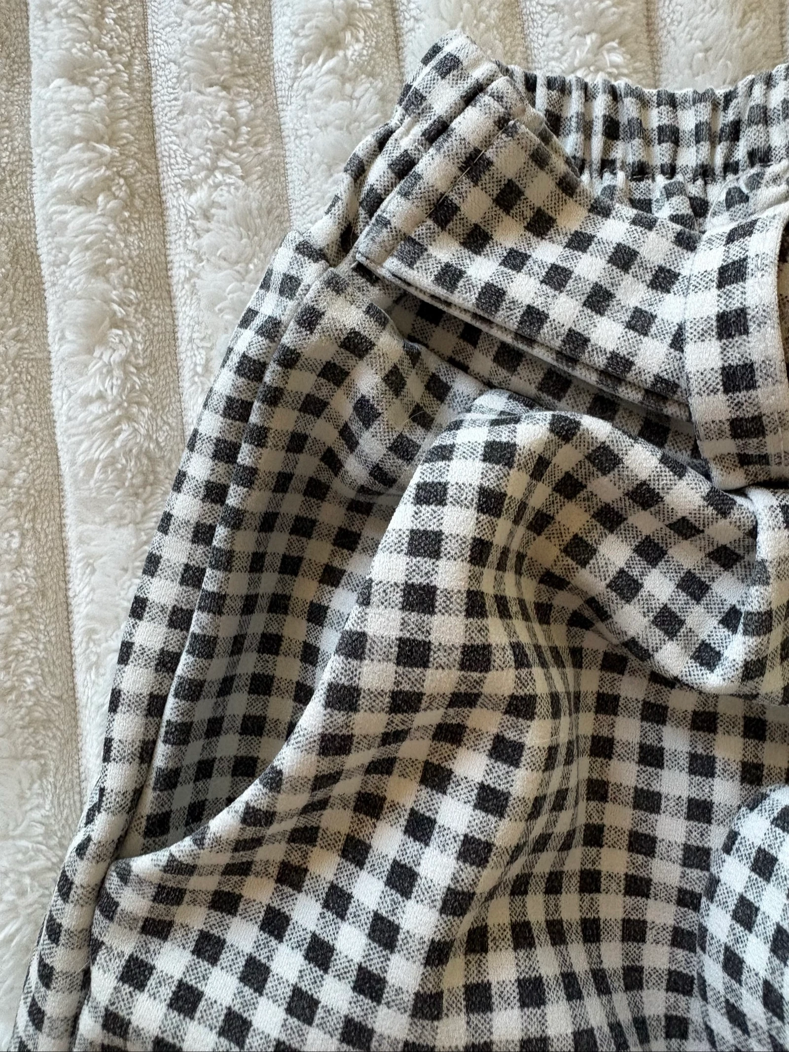 Belted pants with gingham pattern – photo 6